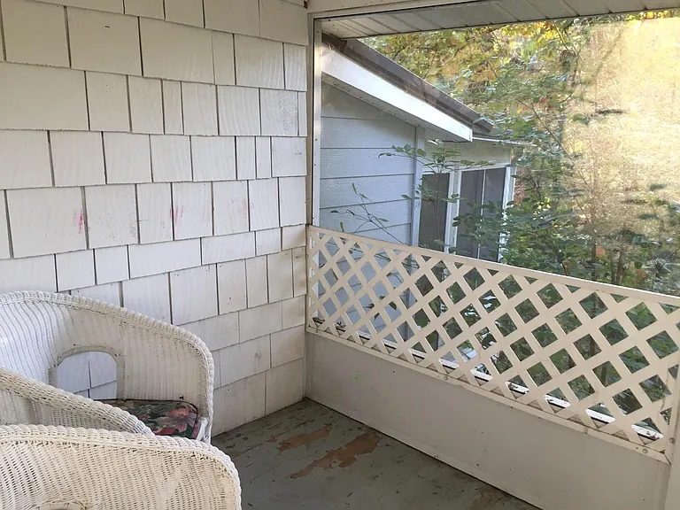 302 Seneca Blvd — Photo 10