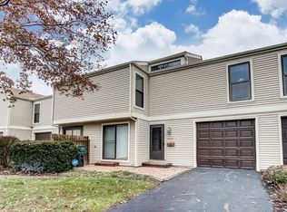 2056 Quail Ridge Dr, Columbus, OH 43229