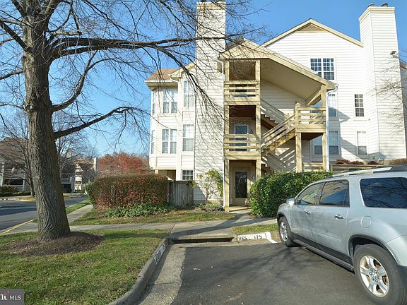 3rd image of 4508 Hazeltine Ct APT E