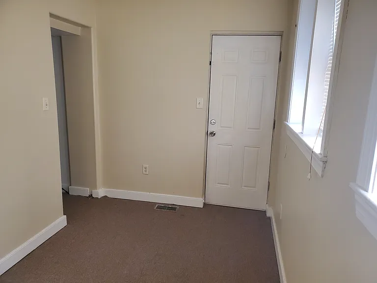 702 N Franklin St #1 — Photo 15