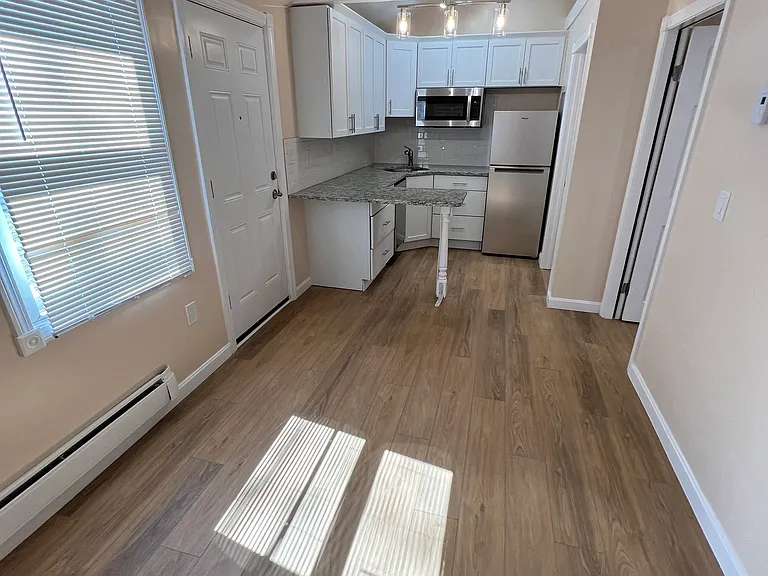 71 Fairbanks St #A — Photo 3
