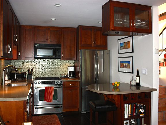 3rd image of 1050 Vista Del Pueblo APT 24