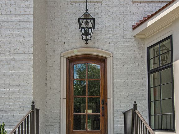 4th image of 5556 Holyoke Ln