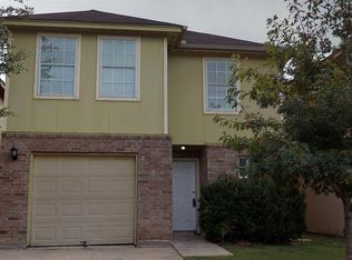 4951 N Cancun Dr, Houston, TX 77045