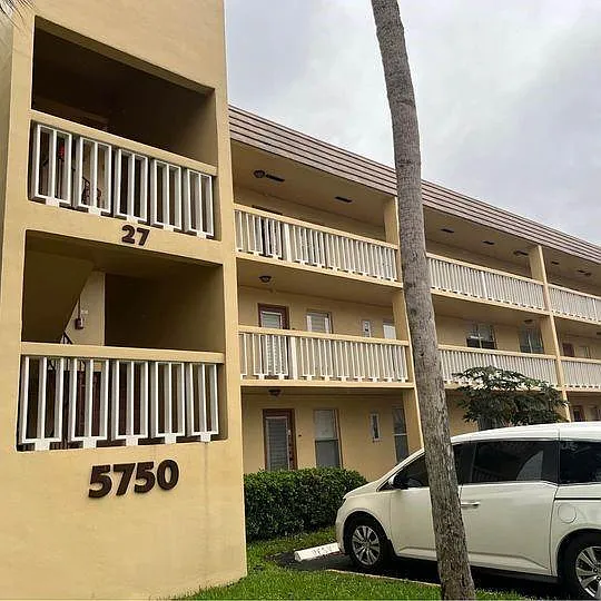 2 bed, 2.0 bath, 1070 sqft, $1,650 — Photo 3