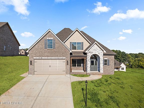 2nd image of 332 Rugby Manor Ln
