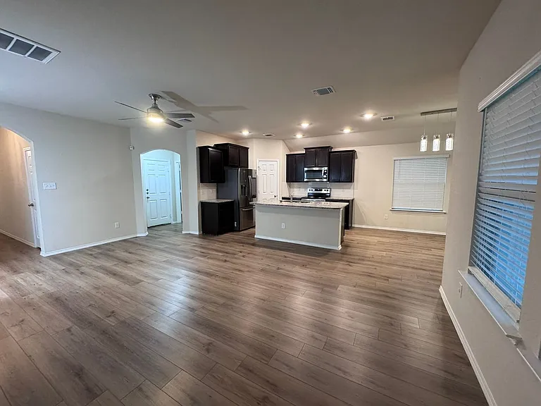 1812 Bee Creek Loop — Photo 12