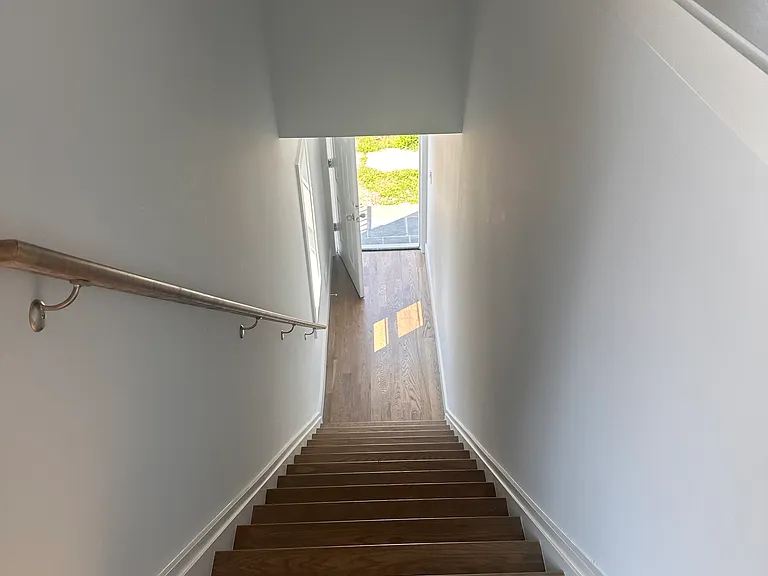 68 Bogart Ave — Photo 10