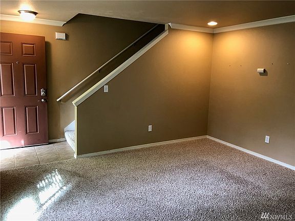 5th image of 12116 113th Avenue Ct E