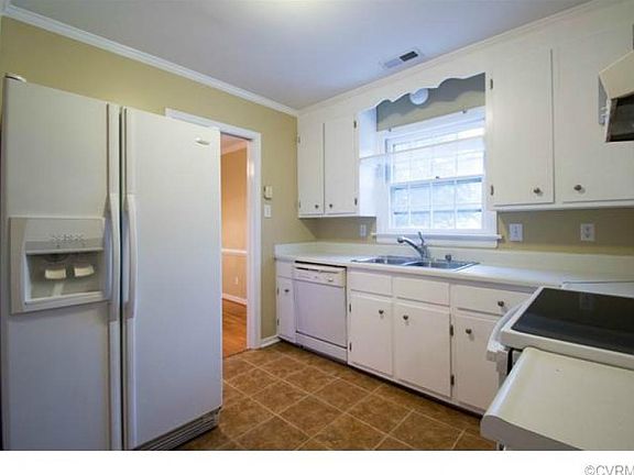 5th image of 1410 Logan St