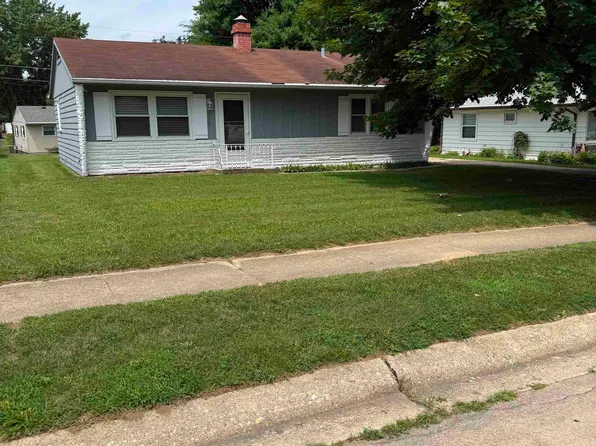 310 N Stewart Dr, Freeport, IL 61032