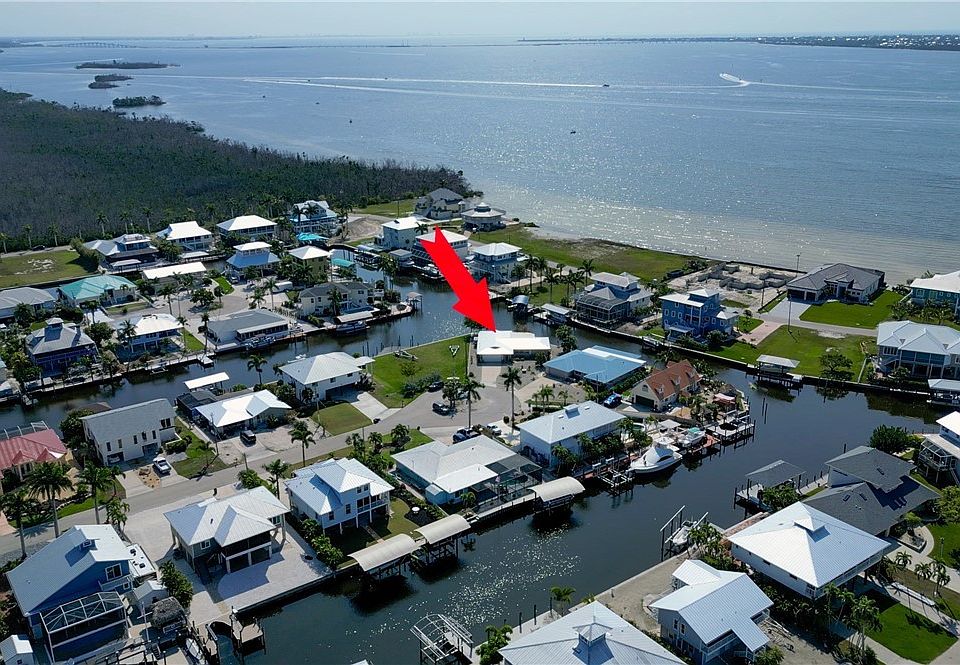 2292 Sapodilla Ln, Saint James City, FL 33956 | Zillow