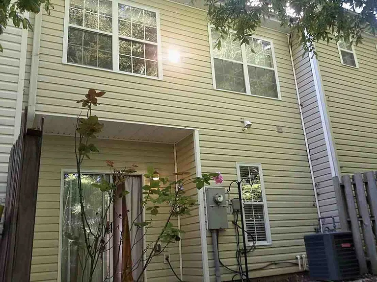 655 Kenridge Dr — Photo 33