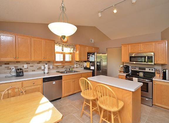 5th image of 10912 Fox Hollow Ln N