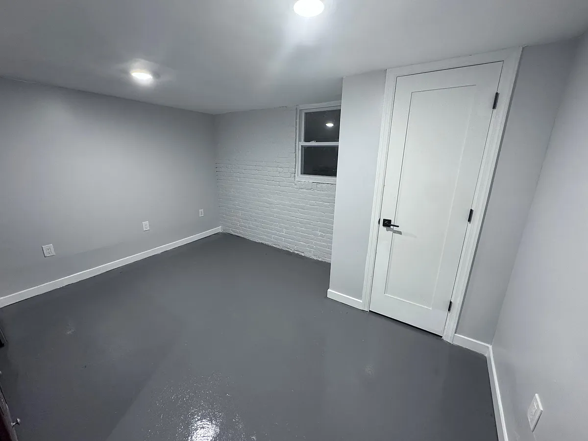 Building Photo - 81 Bostwick Ave #B2
