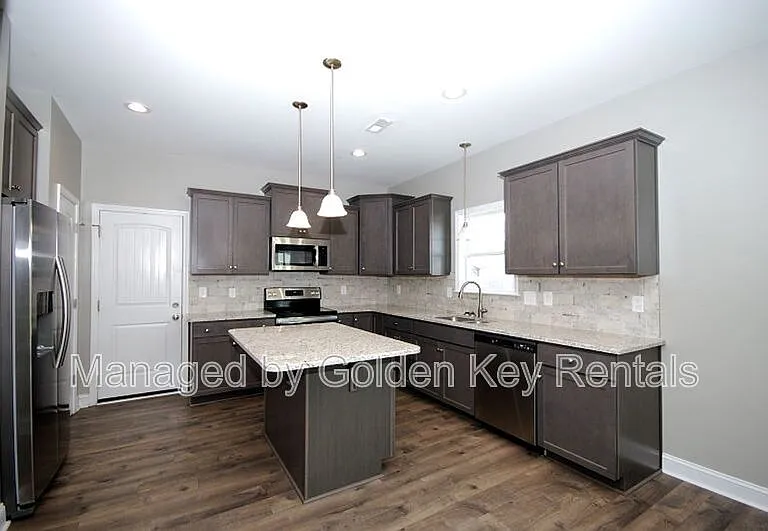 403 Willow Pond Dr — Photo 5