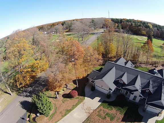 4th image of 3393 Maple Greens Dr