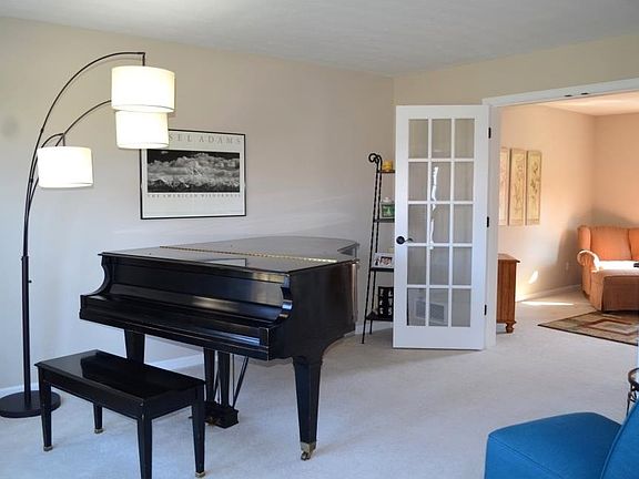 3rd image of 1531 Saint Andrews Cir