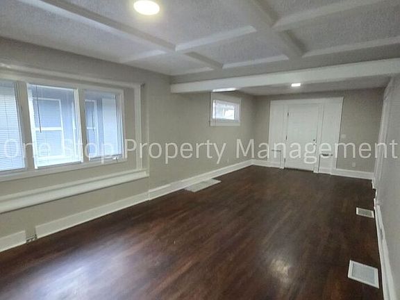 2nd image of 4224 Agnes Ave