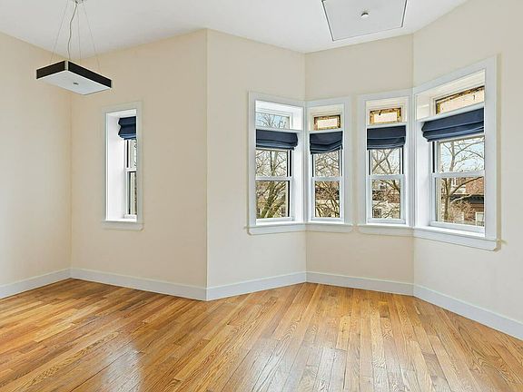 4th image of 471 Mac Donough St #3