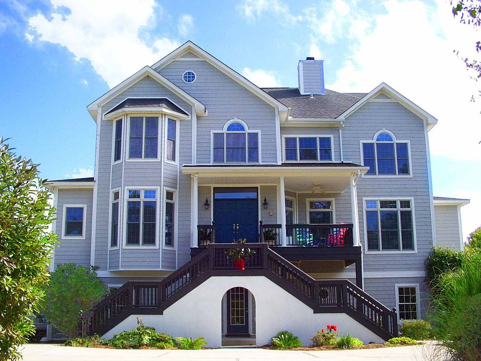 5200 Sqft Waterfront Estate