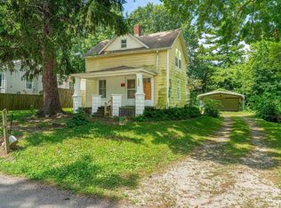 1003 S College St, Lincoln, IL 62656