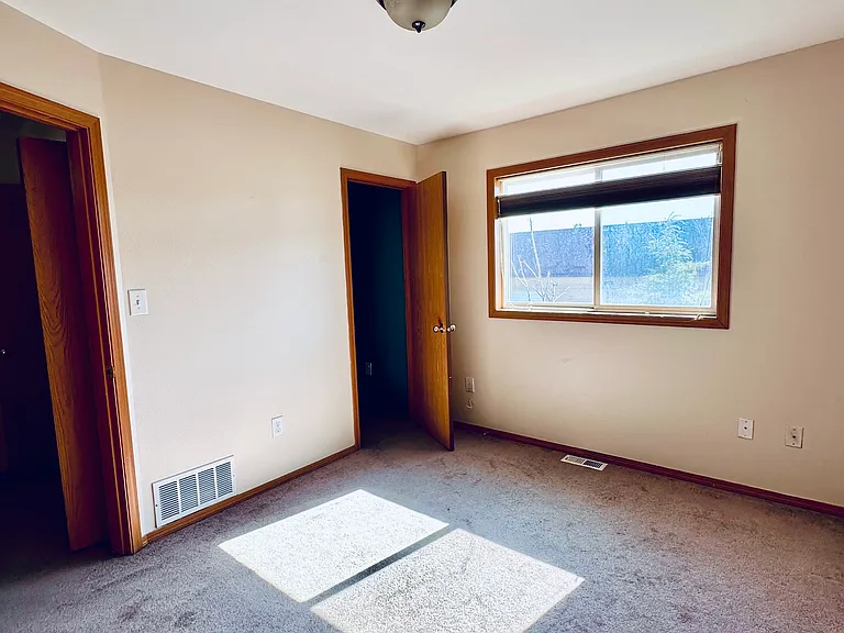 12454 Silver Fox Ln — Photo 16