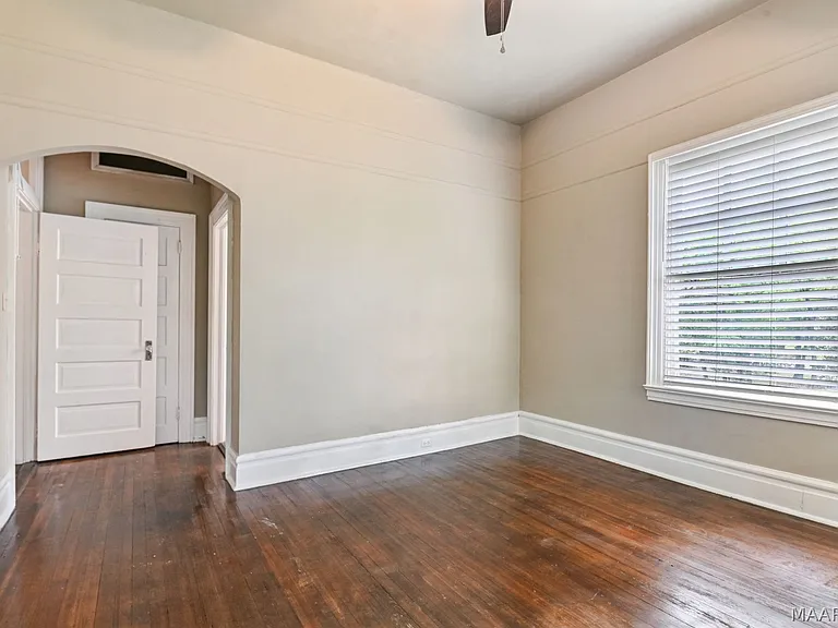 264 E Fairview Ave — Photo 40