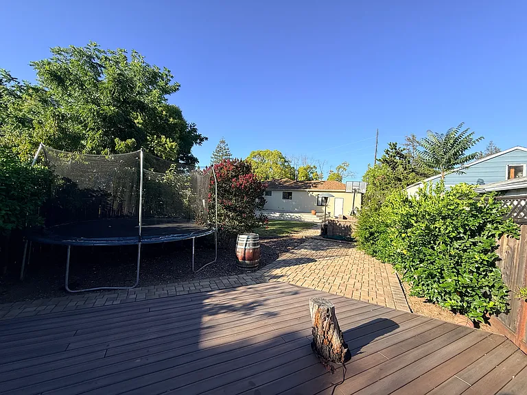 2283 Grant Rd — Photo 11