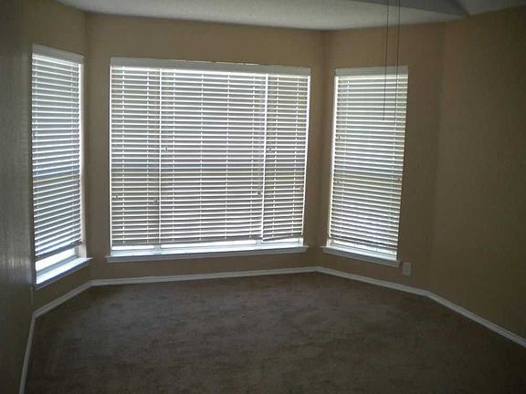 4th image of 8019 Southern Pine Way