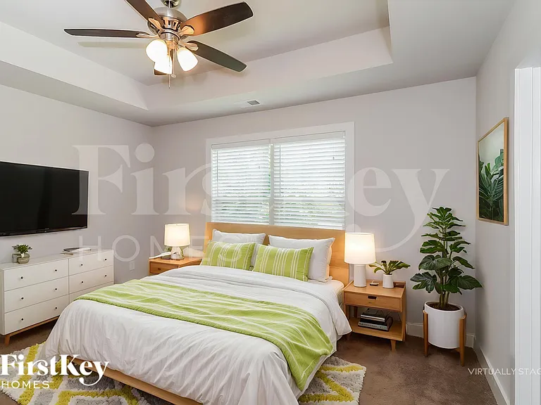 4535 Bonneville Dr — Photo 11
