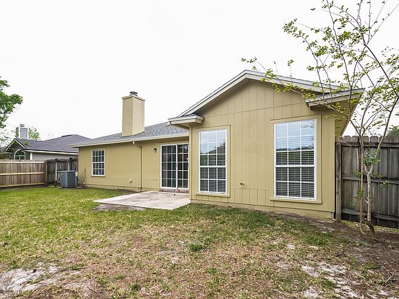 5th image of 12143 Silver Saddle Dr