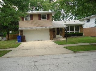 1142 E 159th Pl, South Holland, IL