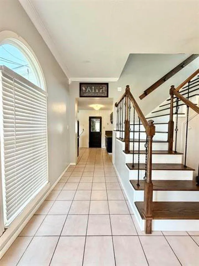 4 bed, 3.5 bath, 3511 sqft, $3,495 — Photo 4