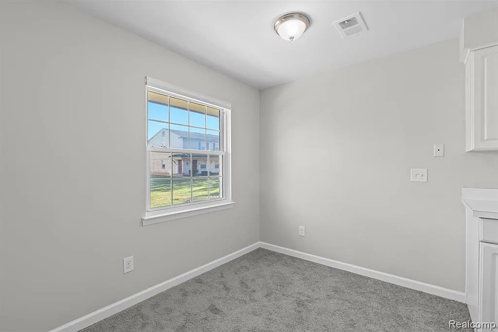 Building Photo - 162 Princeton Dr