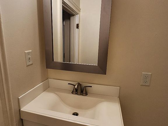 Bathroom vanity
