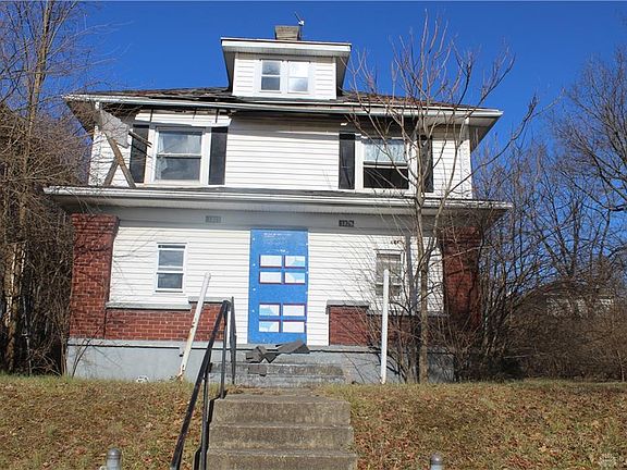 4th image of 1829 W Grand Ave