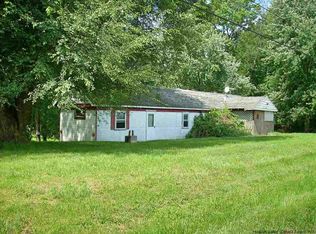 6 Carolyn Dr, Lloyd, NY 12561