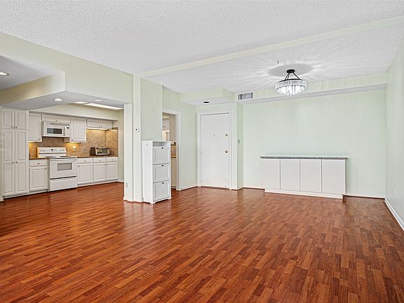 4th image of 5200 Keller Springs Rd APT 711