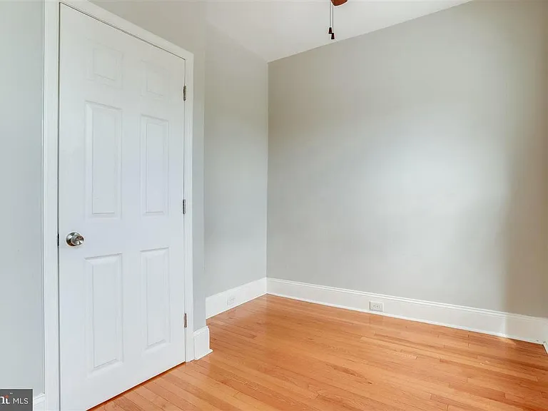 1417 G St NE — Photo 19