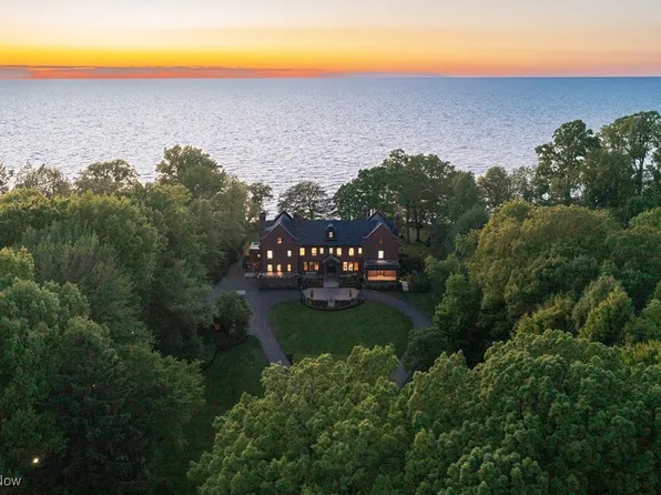 12725 Lake Shore Blvd, Bratenahl, OH 44108