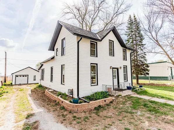 904 Main St, Tabor, IA 51653