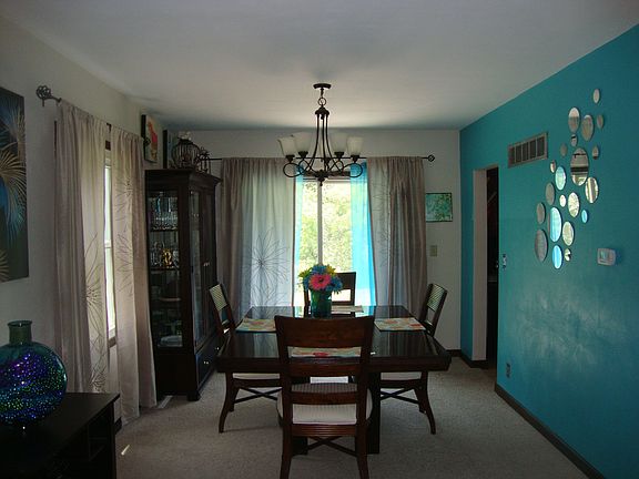 5th image of 1915 S Greenwood Ct