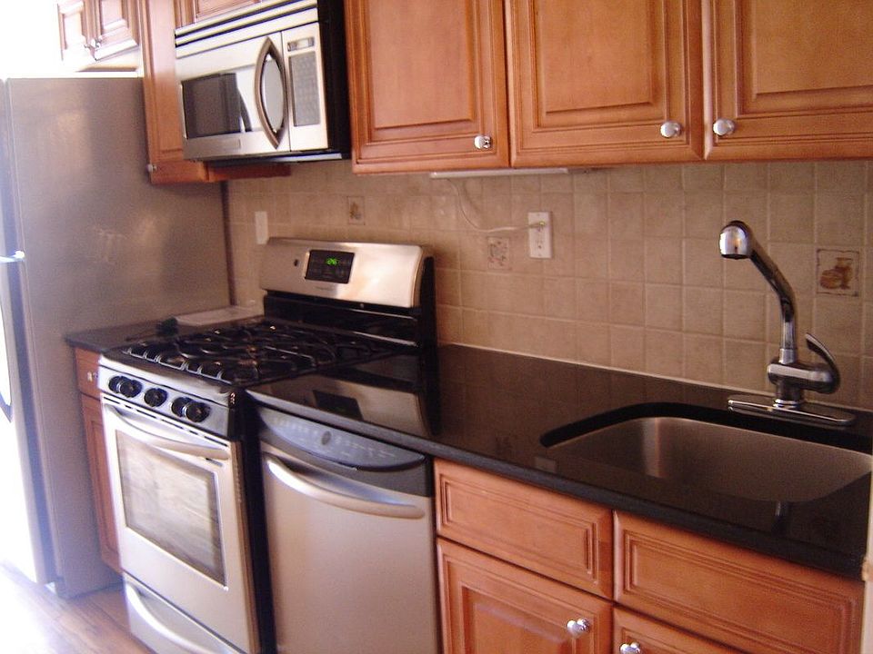 1st image of 2337 31st Dr APT 3F