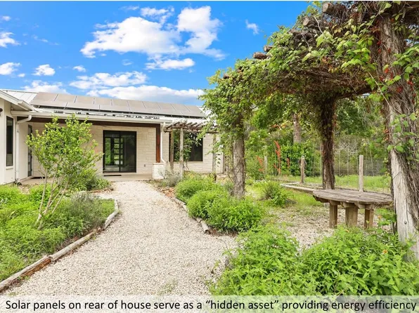 408 Stonegate Ln, Dripping Springs, TX 78620