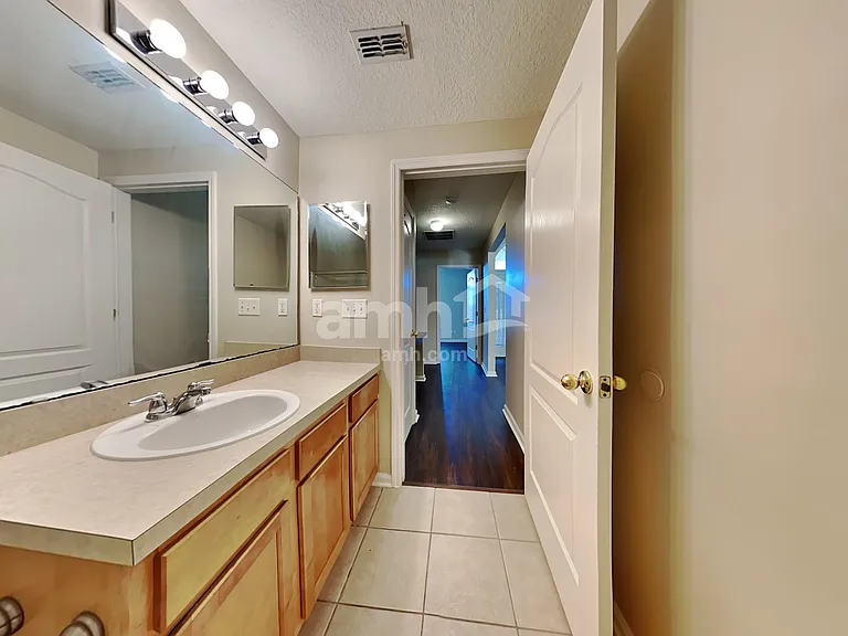 1756 Hollow Glen Dr — Photo 19