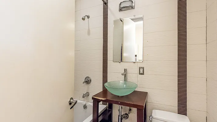 Rented by Nooklyn NYC LLC | media 29