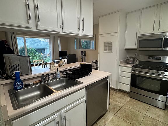 3rd image of 201 Diamond Way APT 122