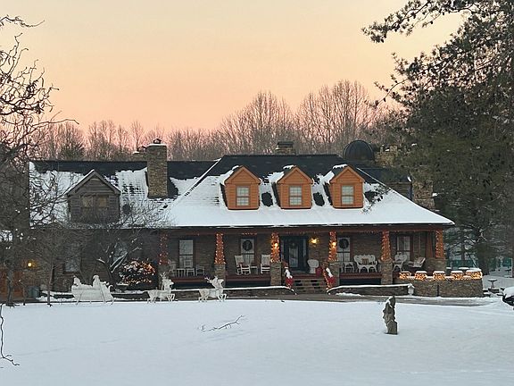 93rd image of 1374 Peter Pond Rd