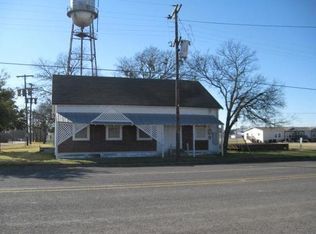 101 S Borden St, Abbott, TX 76621